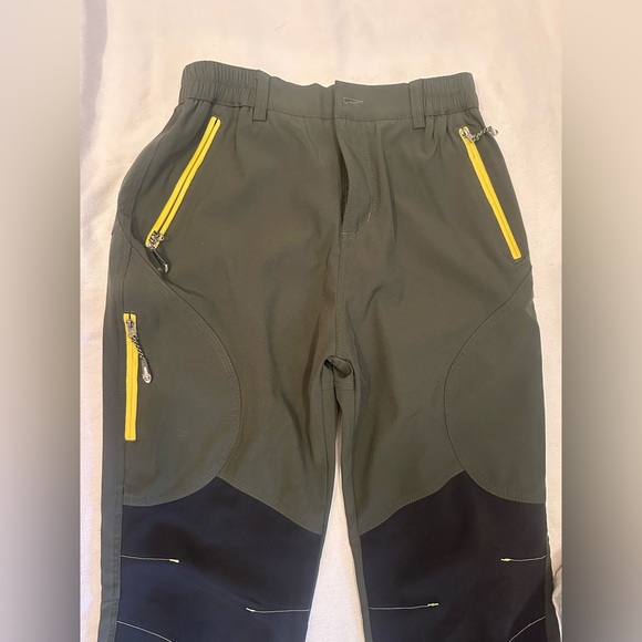 Men’s Small hiking Pants - Picture 2 of 4